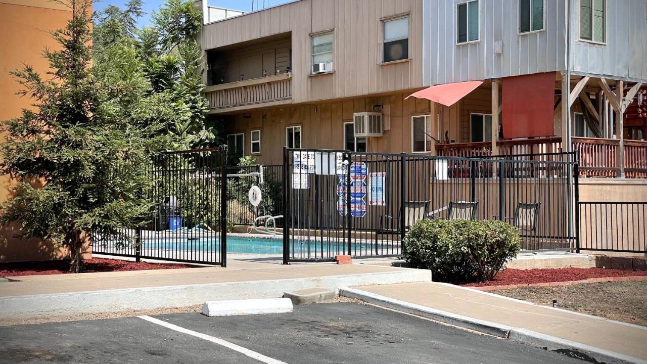 The Monarch Inn Mariposa Exterior photo